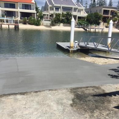 Reliable concrete boat ramps for secure boat access. Resistant to water, safety standards met.